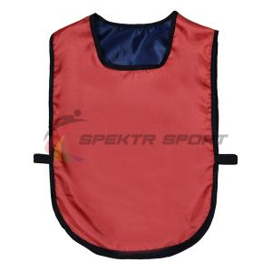 Купить Манишка футбольная двусторонняя универсальная Spektr Sport красно-синяя в Иркутске 